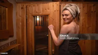 告别肩颈僵硬！3分钟办公室自我按摩，拯救你的酸痛肌！