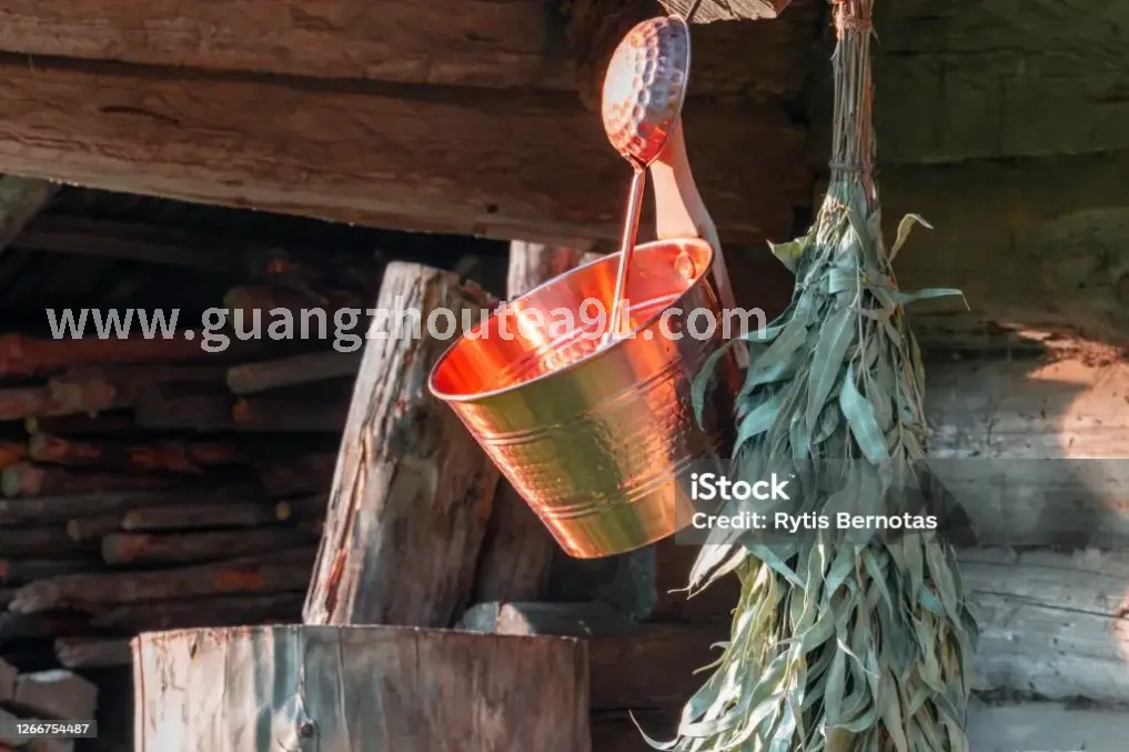 桑拿房内的热气